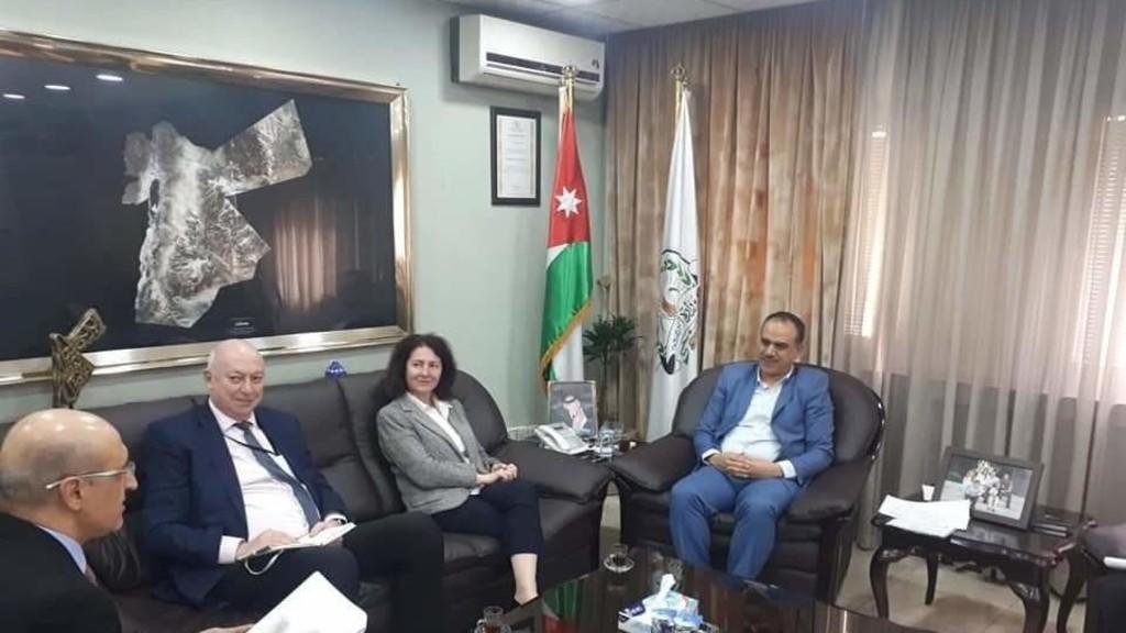 وزير الزراعة يدعو إلى منح المنتجات الأردنية أولوية في الأسواق الفرنسية