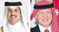 الملك يجري مباحثات مع أمير دولة قطر في عمان