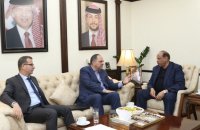 وزيرا الداخلية والعدل يناقشان بعض التصرفات المخالفة للقانون