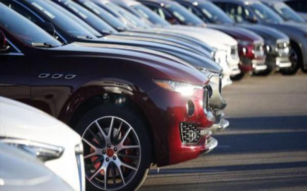 مستثمرو تأجير السيارات السياحية يطالبون بتأجيل اقساط البنوك