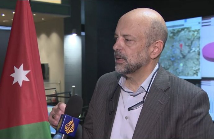 شاهد .. الرزاز: نريد ضمان عدم الوصول إلى مرحلة التدافع والتهافت على السلع