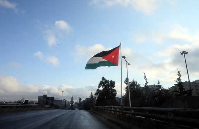 الحموري: تمديد بطاقات المستورد منتهية الصلاحية