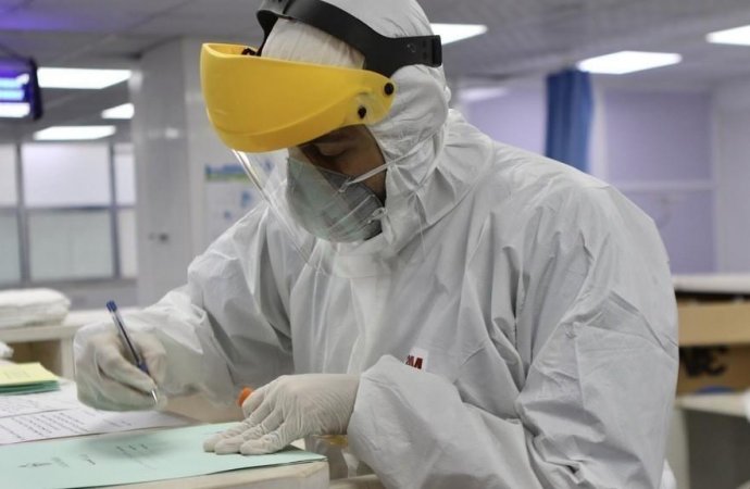 الوفاة الجديدة بالفيروس أدخلت المستشفى يعاني من قصور مزمن في الكلى