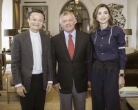 وزارة الصحة تتسلم معدات طبية تبرع بها رجل أعمال صيني