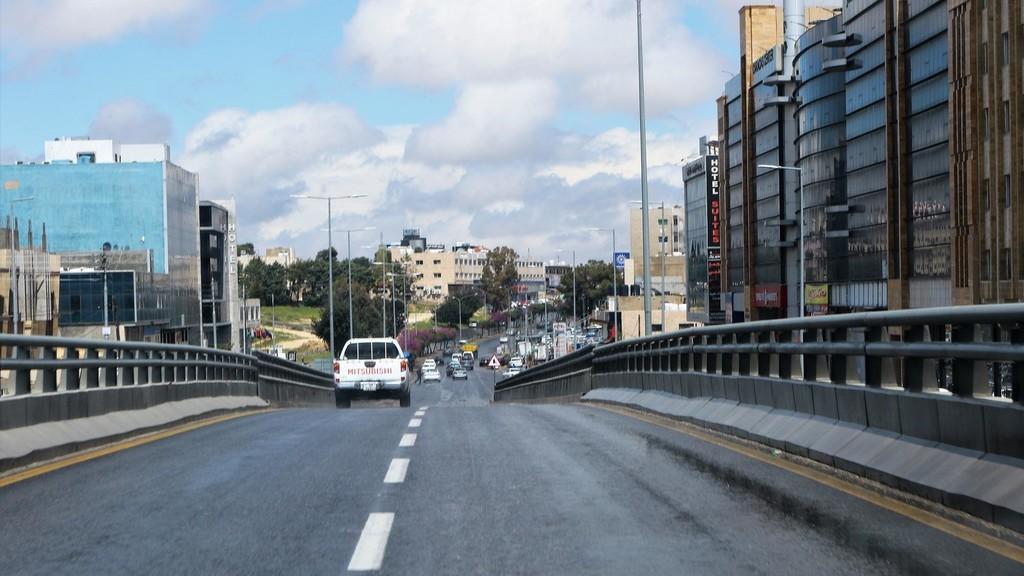 إلغاء العمل بنظام الفردي والزوجي للمركبات