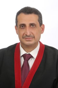 إياد شعبان من "عمّان الأهلية" يحصل على درجة الدكتوراة بامتياز مع مرتبة الشرف ...ألف مبروك