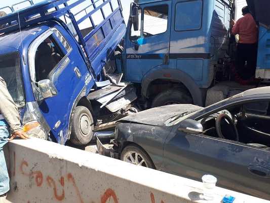 4 وفيات و20 إصابة إحداها "بليغة" بحادث الطريق الصحراوي  (صور وفيديو)