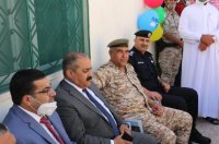 محافظ إربد يسلّم منزلاً لأسرة عفيفة في لواء الكورة