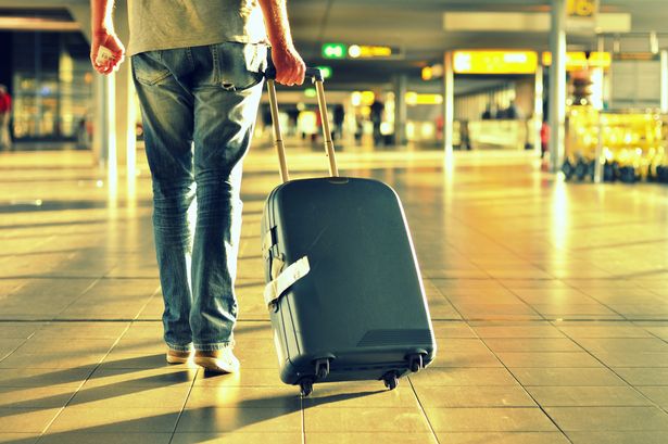 العثور على جثة امرأة في حقيبة مسافر