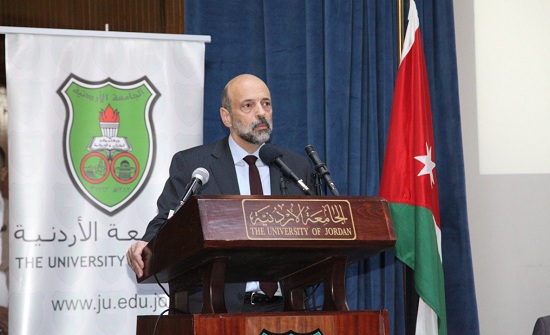 طلبة الاردنية للرزاز : يعزُّ علينا أن نفارق بيتنا العلمي بلا مرور من المقطع الاخير "التخريج"