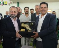 الوحدات يمنح الشايب العضوية الذهبية