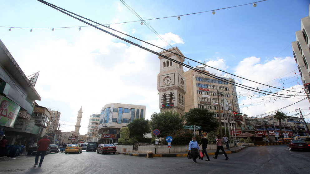 ضبط فتاتين خالفتا تعليمات الحجر المنزلي في إربد
