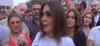 إليسا تهاجم الحكومة اللبنانية .. "لا شغل ولا مصاري"