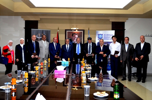 بالاسماء .. تكريم مجموعة من أساتذة جامعة عمان الأهلية