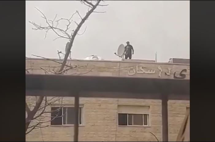الأمن يٌثني شاب عن الانتحار في إربد