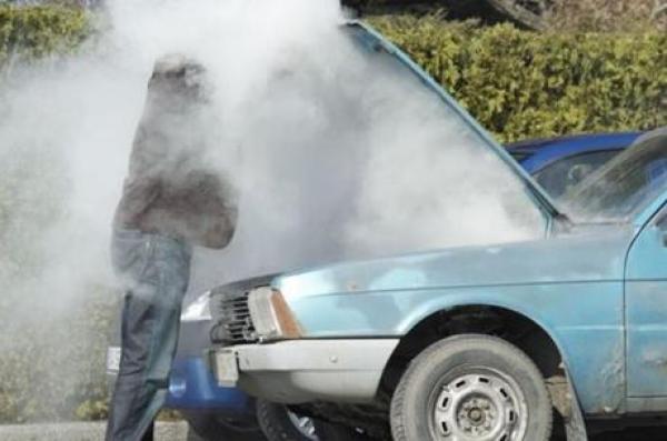 تعطل 100 مركبة بسبب ارتفاع درجات الحرارة في عمّان