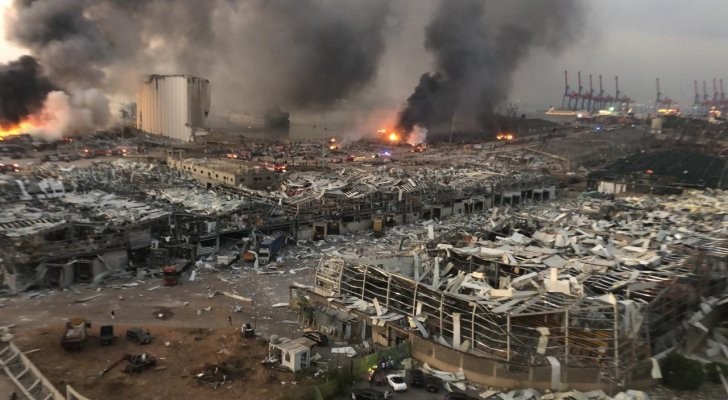 مسؤول لبناني يكشف عن مفاجاة جديدة بإنفجار مرفأ بيروت