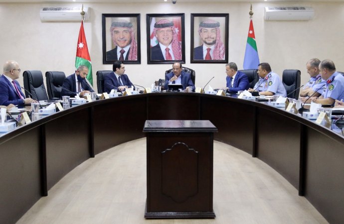وزير الداخلية : عودة المغتربين بمركباتهم الخاصة ما زالت موقوفة