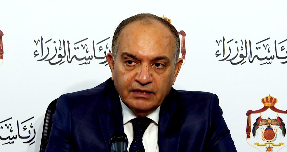 العضايلة: لم نتخذ أي قرار بشأن حظر التجول حتى الآن