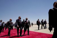 الملك وولي العهد يستقبلان رئيس الوزراء العراقي لدى وصوله عمان