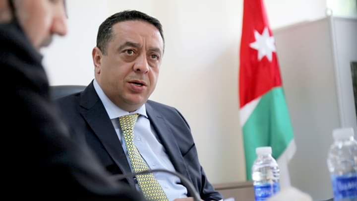 الداوود: على المؤسسات البدء في تخفيض الموظفين اعتبارا من الاثنين