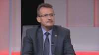 اسحق: الضبع أعفاني من منصبي .. وغادرت مرفوع الرأس