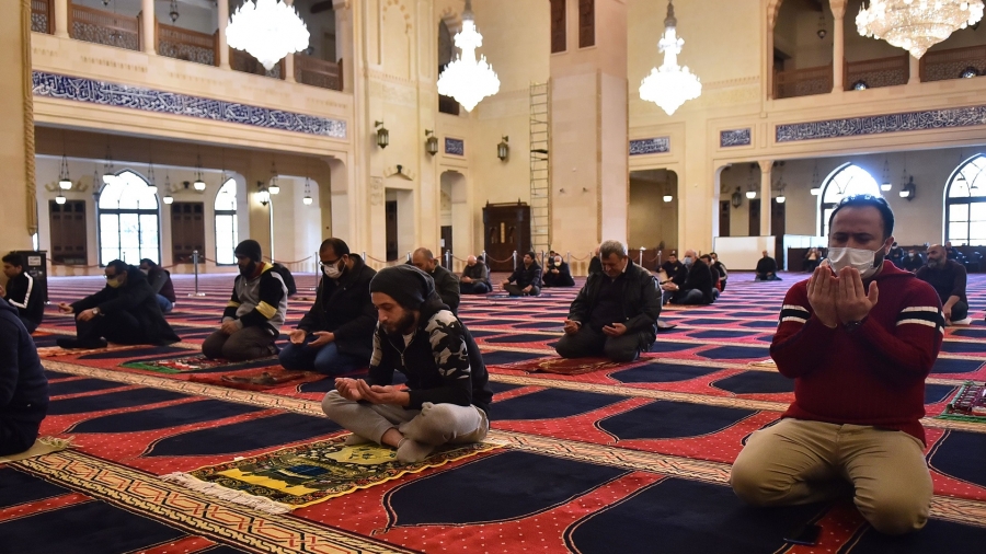 حملة "لا لإغلاق المساجد" تتواصل وتتفاعل