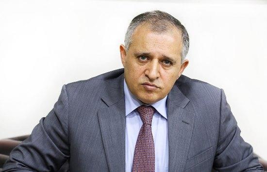 القطامين يسمح بإصدار تصاريح عمل لغير الأردنيين
