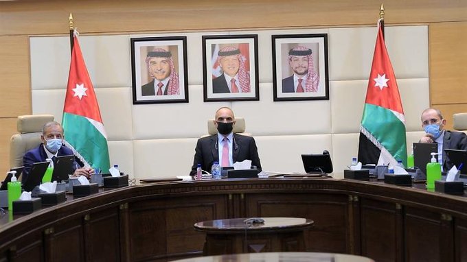 الحكومة توقع ميثاق الشرف لقواعد السلوك