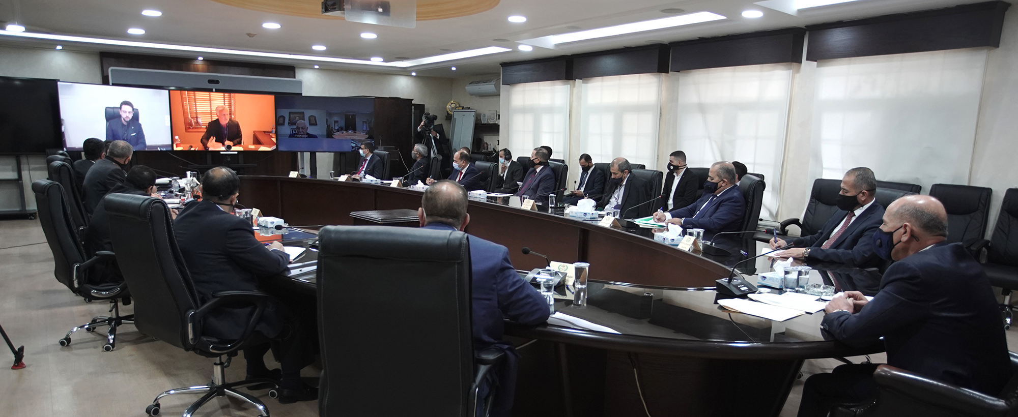الملك : ضمان تطبيق القانون خصوصاً في التعامل مع المطلوبين ممن يعتدون على المواطنين ويعبثون بأمن الوطن