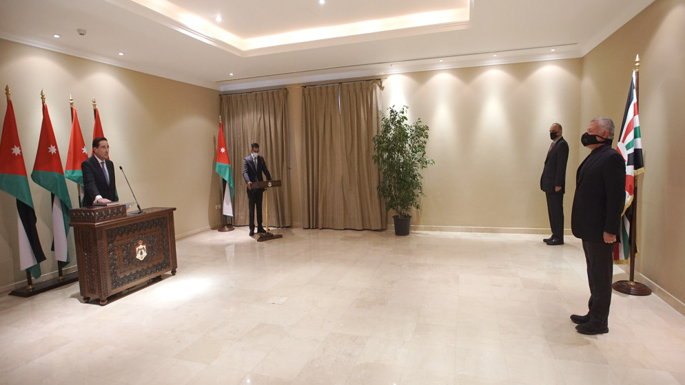 الخرابشة والتل يؤديان اليمين الدستورية أمام الملك(صور)