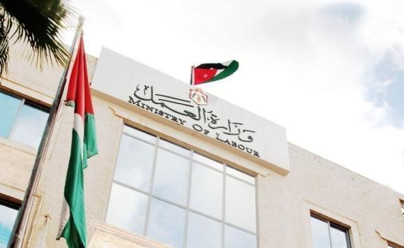 آلية احتساب الأجور والإجازات لمصابي كورونا