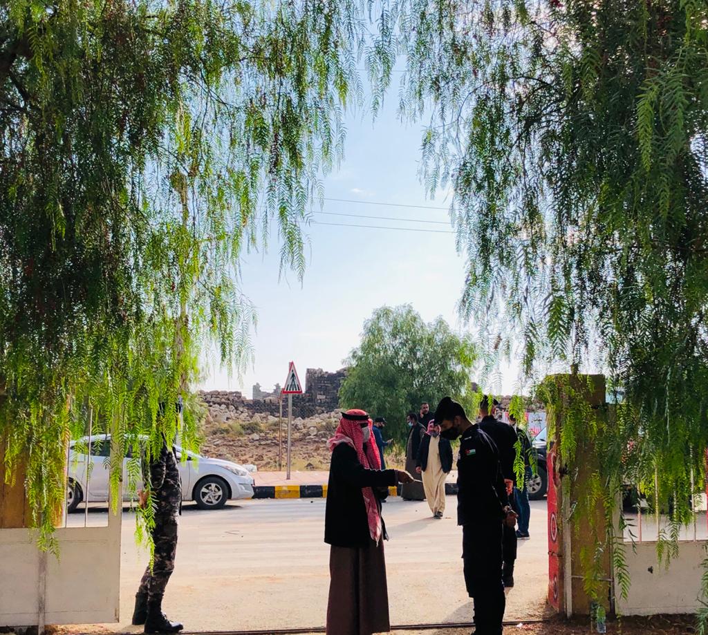 الوطني لحقوق الانسان: إصابات كورونا توقف الاقتراع بمراكز في الزرقاء وجرش والطفيلة