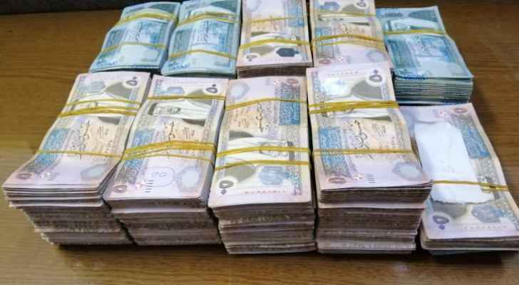 القبض على مطلوب بمبالغ مالية كبيرة تقدر ب 6 مليون دينار