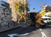 الاحتلال يهدم درجا يؤدي إلى باب الأسباط