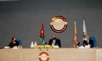 رئيس الوزراء يشدد على الالتزام بحصر المشتريات الحكومية بالصناعة المحلية