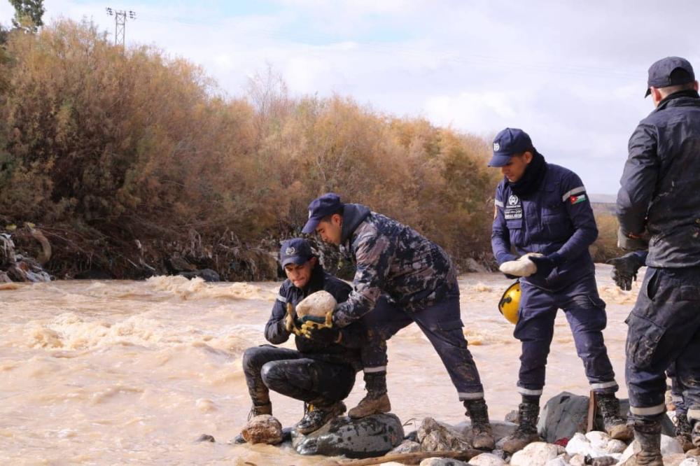 العميد الطروانة : رفد مركز دفاع مدني شهداء البحر الميت بـ 27 منقذاً
