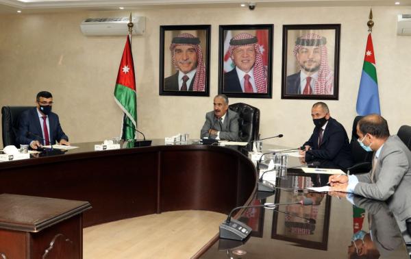 وزير الداخلية يشدد على تنفيذ أوامر الدفاع وارتداء الكمامة