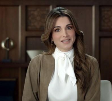 الملكة تعزي العضايلة بوفاة شقيقه