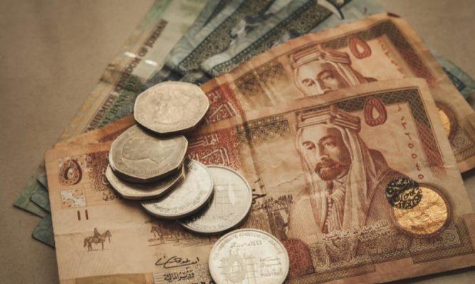 الخصاونة: نواجه شُحا في السيولة