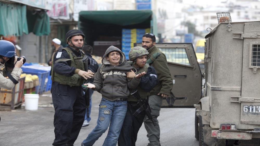 شهادات مروّعة لأسرى قاصرين في سجون الاحتلال