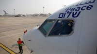 توقيف 200 مسافر صهيوني  بمطار دبي