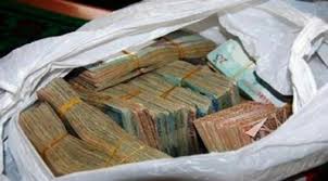 الامن يقبض على سارق 20 الف من محاسب احدى الشركات