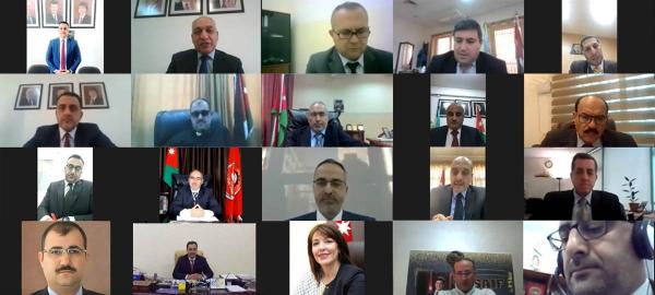 الحسين التقنية تنافش دور عمادات شؤون الطلبة خلال كورونا