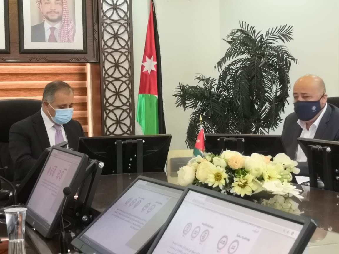 وزير العمل لنقيب المقاولين: ندرس اعتبار قطاع المقاولات متضررا من جائحة كورونا