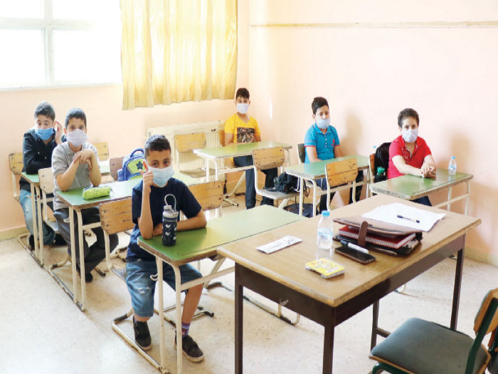 16 وفاة و5757 إصابة بكورونا بين المعلمين والطلبة والمستخدمين