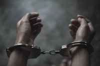توقيف زوجة سفير عربي في عمان اشتكى عليها لتعنيفها طفلهما