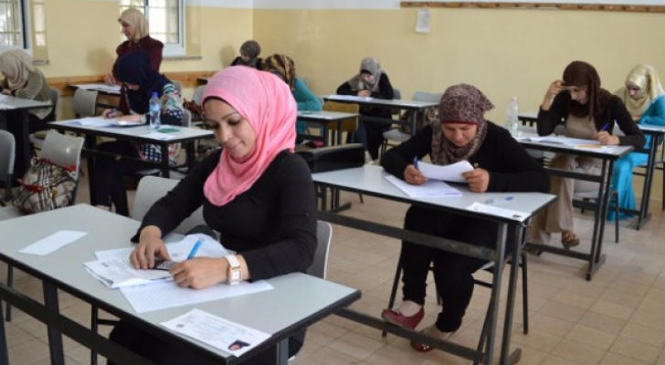 بدء امتحانات الشامل