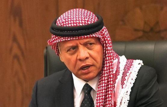 الملك يعزي أمير الكويت