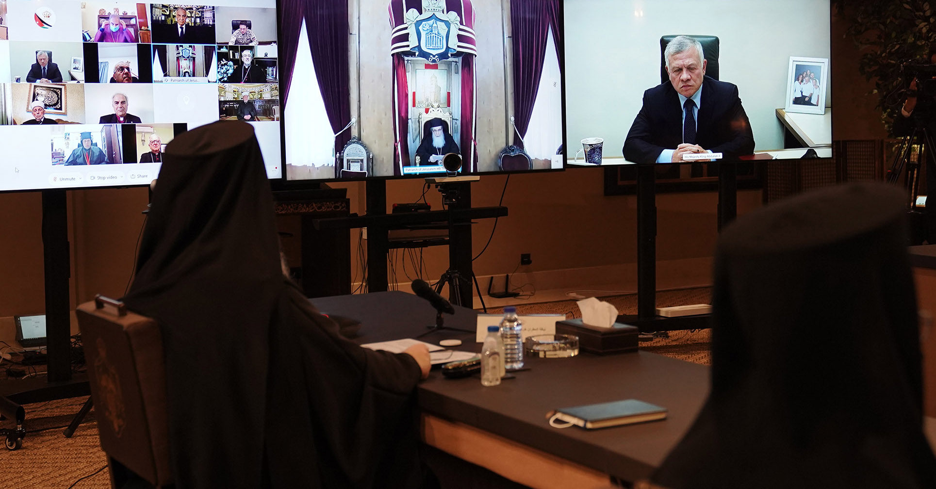 الملك وولي العهد يهنئان المسيحيين بالأعياد المجيدة